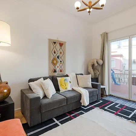 Casa Largo Da Mo דירה
