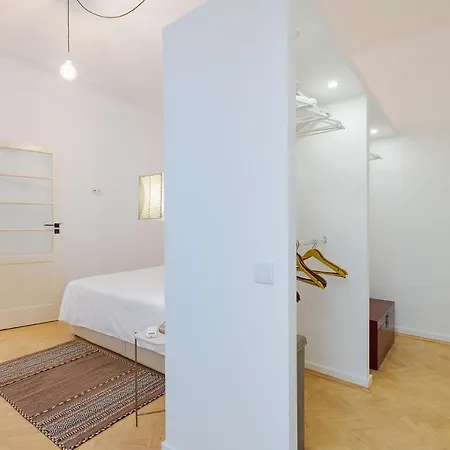 Casa Largo Da Mo דירה